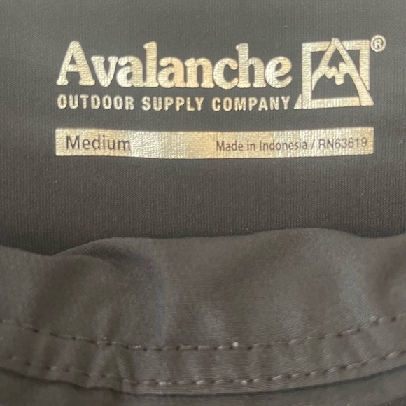 3 pair of Avalanche outdoor supply company yoga pants - Picture 4 of 9